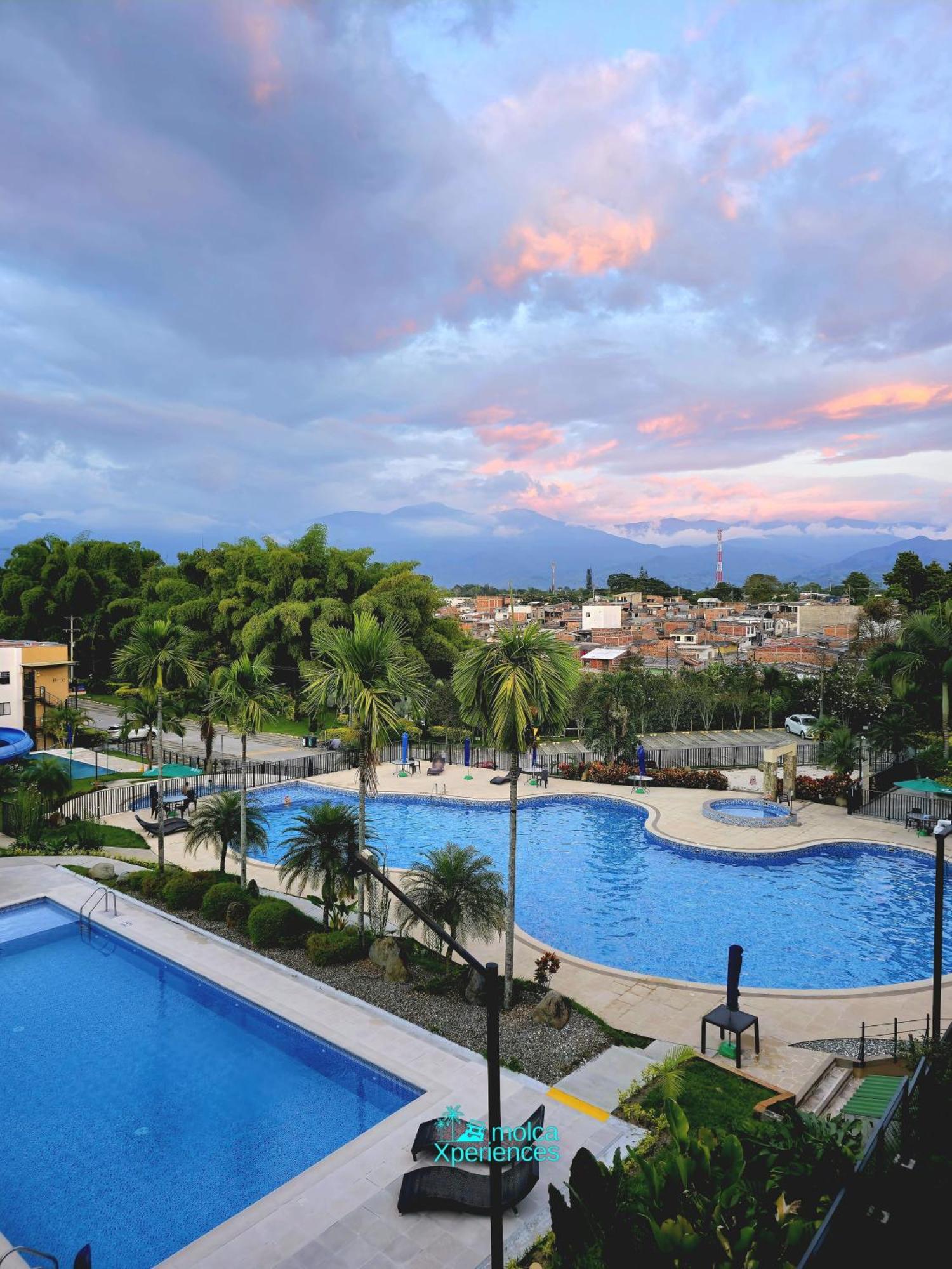 Apartamento Privado Vacacional A 5M Del Aeropuerto, 20 Minutos Del Parque Del Cafe Y Centro De Armenia Con 4 Piscinas, 3 Jacuzzi, Sauna By Molca Xperiences 3H Eksteriør billede