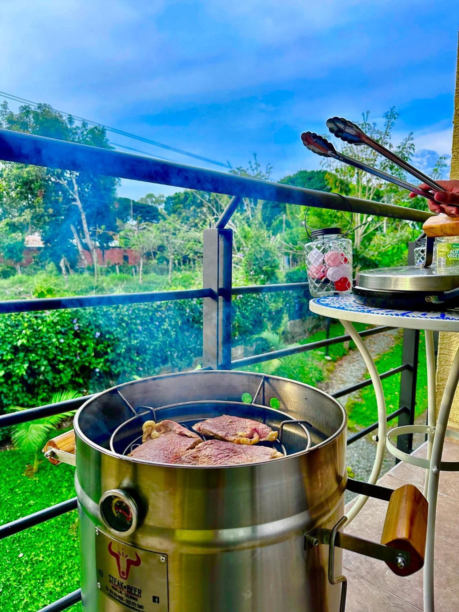 Apartamento Privado Vacacional A 5M Del Aeropuerto, 20 Minutos Del Parque Del Cafe Y Centro De Armenia Con 4 Piscinas, 3 Jacuzzi, Sauna By Molca Xperiences 3H Eksteriør billede