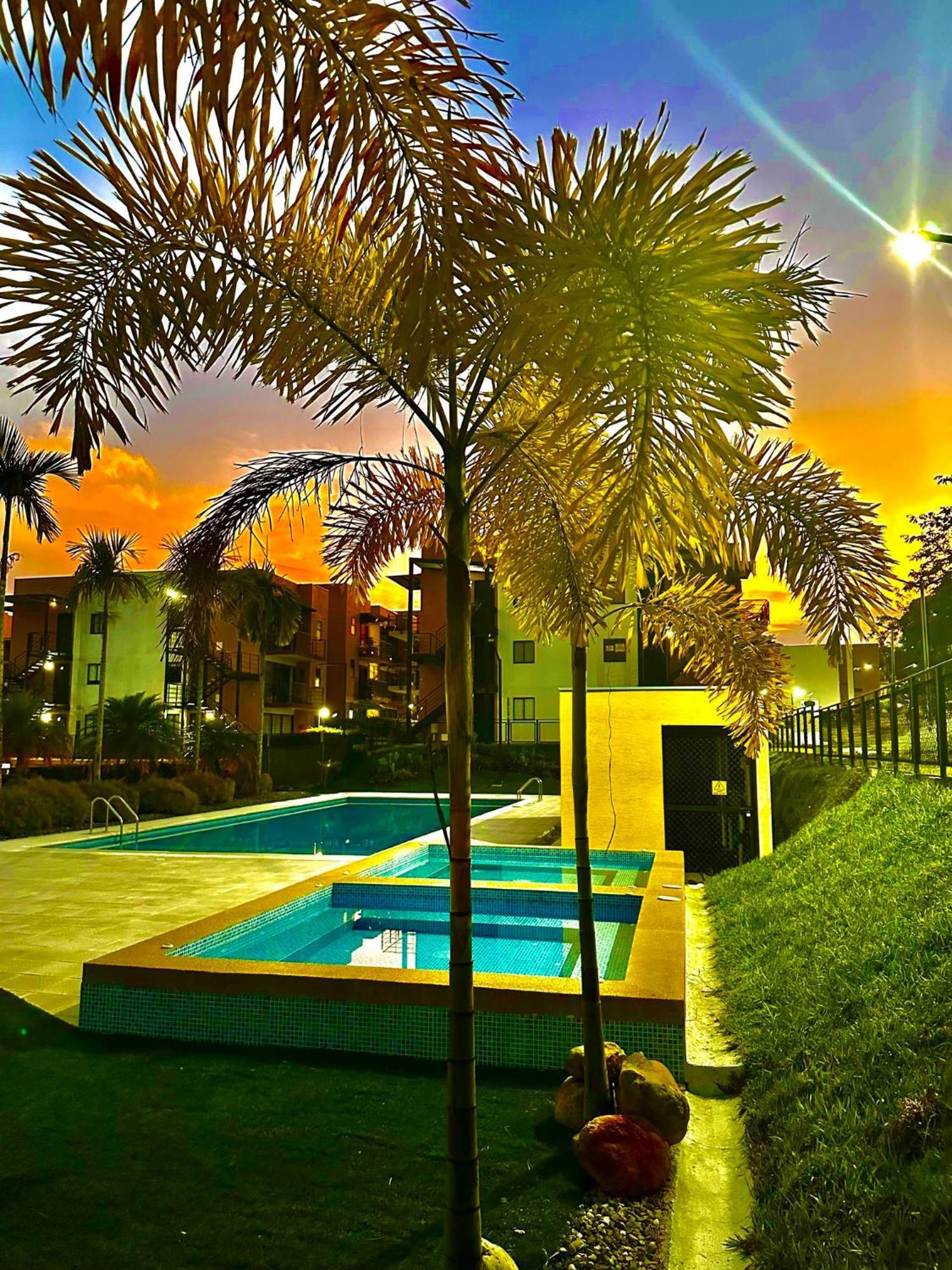 Apartamento Privado Vacacional A 5M Del Aeropuerto, 20 Minutos Del Parque Del Cafe Y Centro De Armenia Con 4 Piscinas, 3 Jacuzzi, Sauna By Molca Xperiences 3H Eksteriør billede